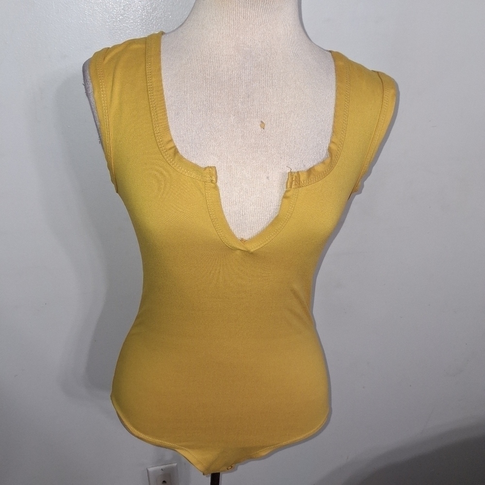Capella- Sleeveless Bodysuit- W Sz Medium
